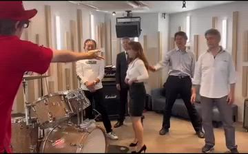 「5時から男＆シルビア」2025年もよろしくお願いしますの記事動画