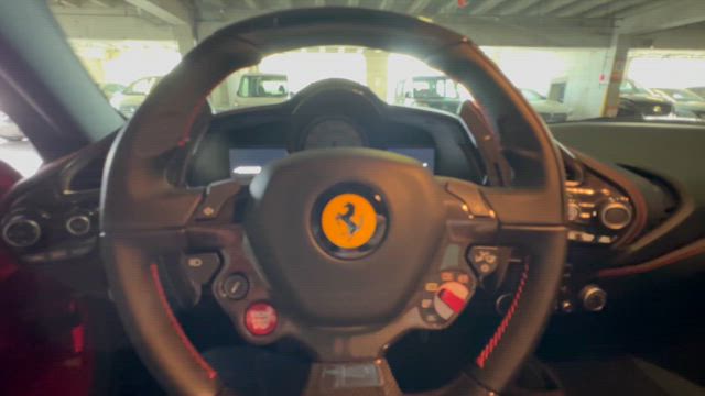 F12ベルリネッタの処女航海レビューと変態全身タイツマンの記事動画