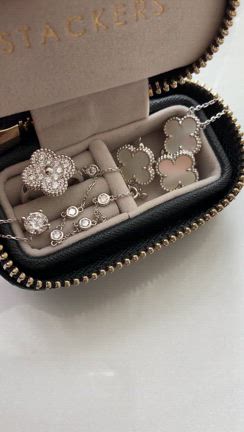 奇跡の人工宝石！モアサナイト♡モアサナイトはバレる？安っぽい？の記事動画