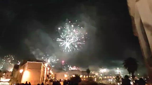 ロンドンの新年の記事動画