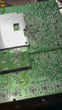 割れた基板 繋いで治す！YAMAHA ミキサーの記事動画