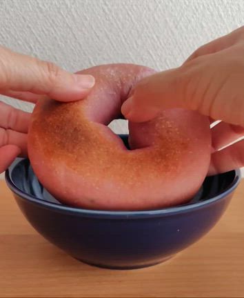 気になっていたベーグル食べてみました〜（PR）の記事動画