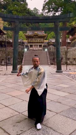 人生の転換期に　日光東照宮のパワースポットで平和祈願の「源氏車」の記事動画