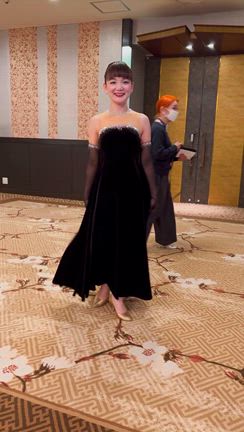 2日連続ダンスパーティーで着たドレスと、ダンスの反省点。の記事動画