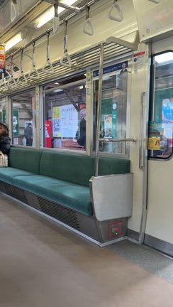 ガラガラの江ノ電に乗って＼(^o^)／の記事動画