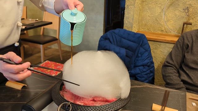 近江牛 すき焼き 都♪の記事動画