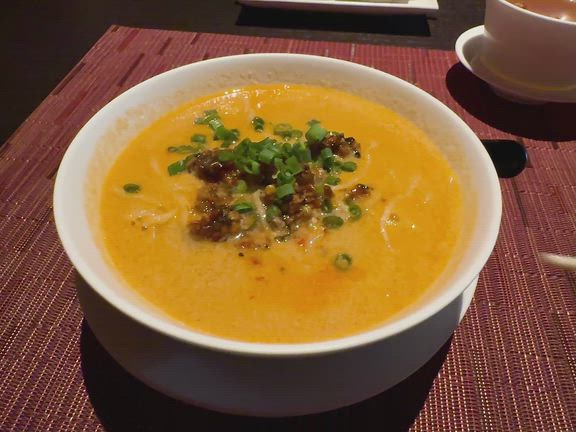 【六本木】スターアニス　ビジネスランチ　帆立貝のマヨネーズ和え・豚フィレ肉の泡辣醬炒めの記事動画