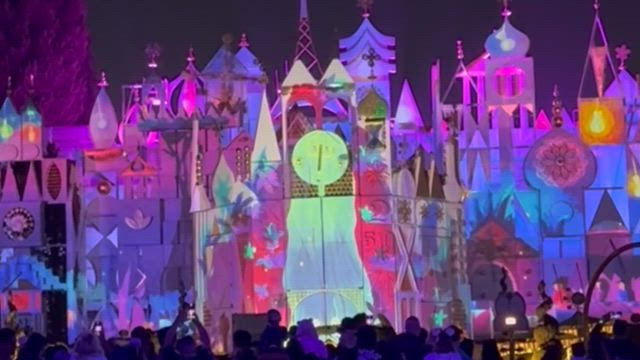 ディズニー スモールワールド額縁入りアート ディズニー スモールワールド額縁入りアート ディズニー テーマ