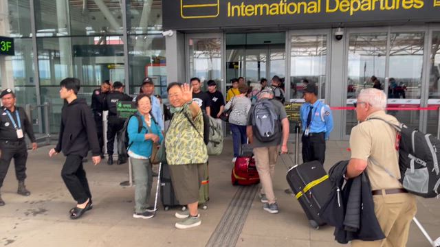 今日も親子旅のお客様に世界遺産アンコール遺跡を案内して来ましたの記事動画