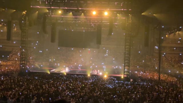 LIVEへ行ってきました✨の記事動画