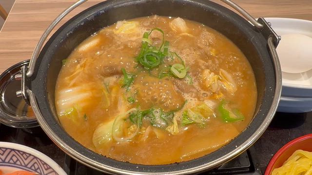 吉野家 牛肉玉ラーメン鍋膳とんこつ 食べてみたの記事動画