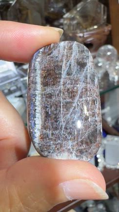 【新着再入荷】ロシア産のサンストーンの記事動画