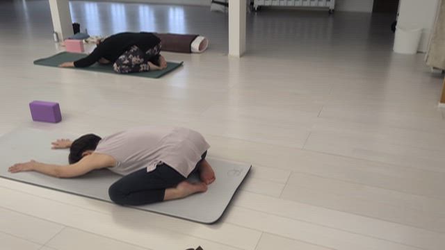 ★水曜朝9時のアンチエイジングヨガ★の記事動画