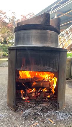 湯気までおいしい！焚き火×蕎麦打ち×直火けんちん【野外温活堂レポ】の記事動画