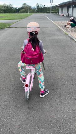 小学校二年生の娘の自転車練習♀️の記事動画