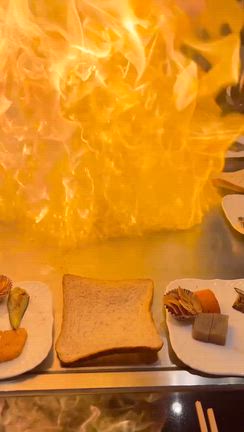 豪華な忘年会の記事動画