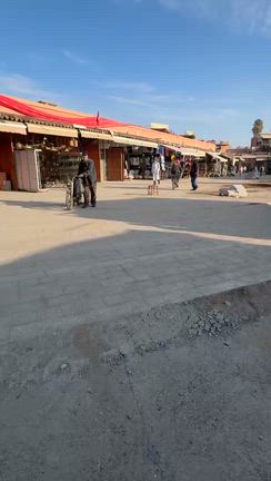 赤の街マラケシュの迷路とスーク@娘2人とモロッコ8日目の記事動画