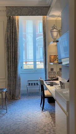 セント・レジスな時間の記事動画