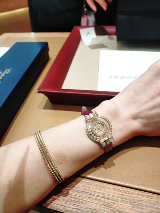 ショパールの時計を買ったの記事動画