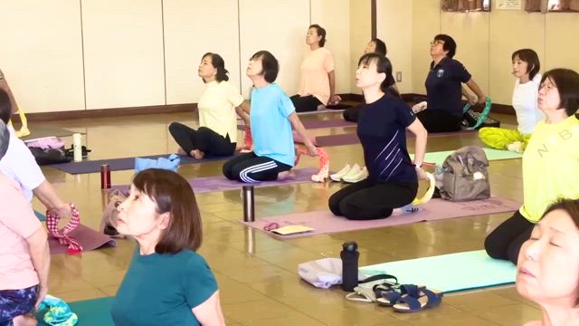 四十肩・五十肩の痛くないリハビリにはこれ！の記事動画