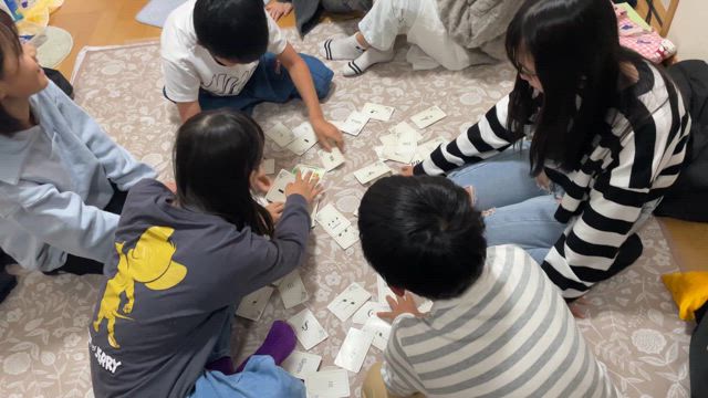 ソルフェDグループの様子の記事動画