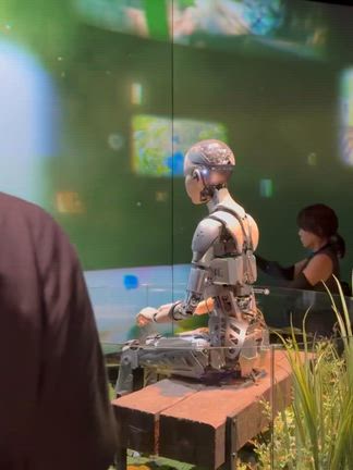 【最高のアテンドでの万博DAY！❶】の記事動画