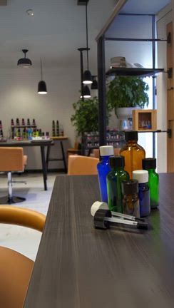 お知らせ 〜アロマ遮光瓶  [ ブラシ付キャップ ]シリーズ〜の記事動画