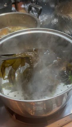 ３月８日（金）☆春の新ワカメとフワフワつみれ　来週はグラスワインの日の記事動画