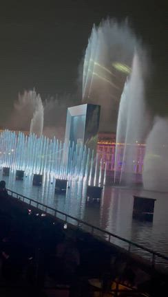 初めての万博訪問の記事動画