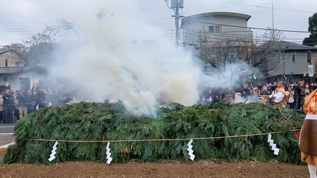 初の火渡りへの記事動画