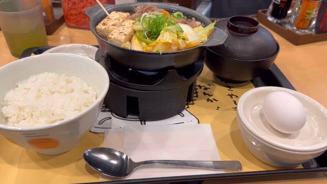 松屋ちいかわコラボすき焼鍋膳食べて観たの記事動画