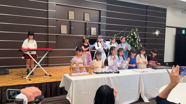 クリスマスコンサートのアンサンブル動画の記事動画