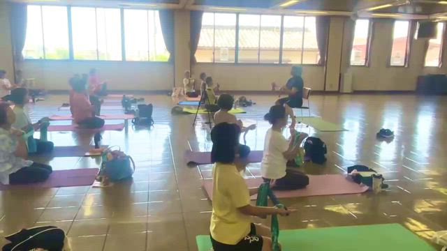 四十肩・五十肩の痛くないリハビリにはこれ！の記事動画