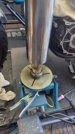 カローラマフラー製作❣️の記事動画