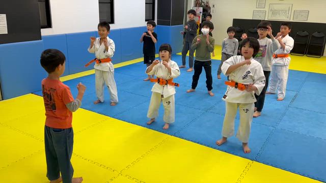 稽古の様子の記事動画