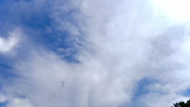 昨日ブルーインパルス見てきたスポット~♪の記事動画