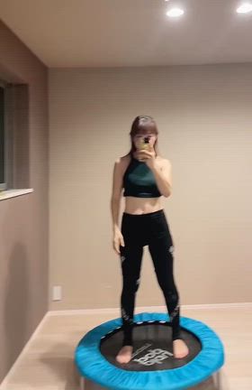 トランポリンて 楽しい〜！の記事動画