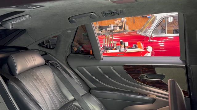 LEXUS LS500h Executiveの記事動画