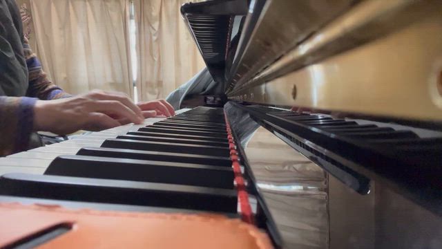 おばちゃんやり直しピアノ　と、腰の記事動画