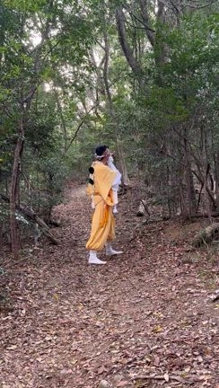葛城修験レポート！修験者と亀岩の競演！？の記事動画