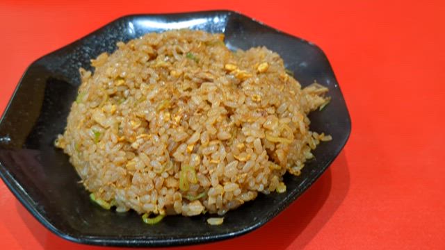 ブラックチャーハン@これだ!!製麺一宮インター店(愛知県一宮市)の記事動画
