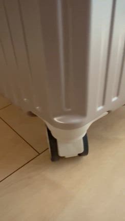 【年末年始】 飛行機に預けても見つけやすかったキャリーケースの記事動画