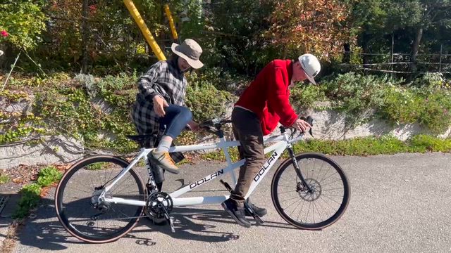クマとマツタケと紫芋と自転車の記事動画