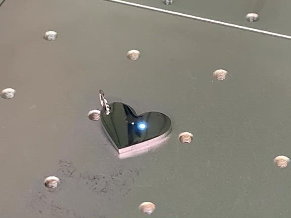 紙に描いた落書きをネックレスにしてみた！の記事動画