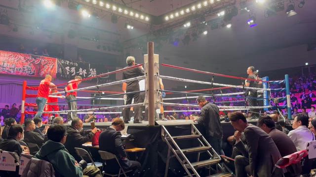 「貴重なボクシングの試合」の記事動画