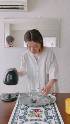 紅茶とお水の記事動画