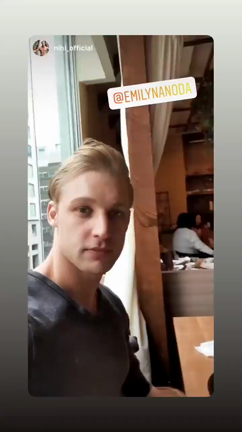 イケメン外国人モデル俳優 ランチタイムの記事動画