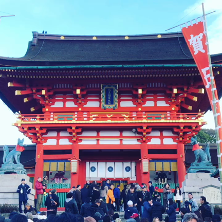 伏見稲荷大社への記事動画