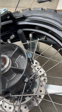 究極？の人力タイヤチェンジャーの記事動画