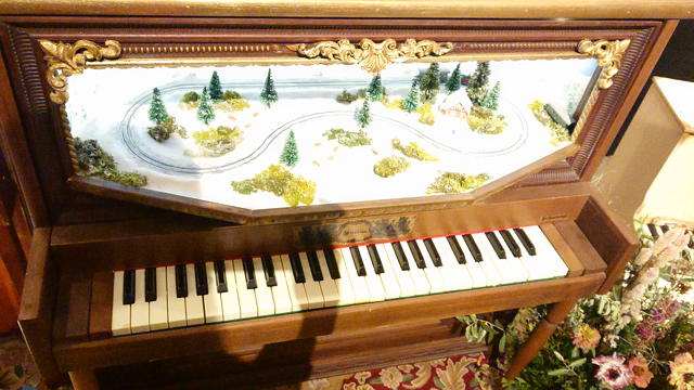 トイピアノはおもちゃか楽器かの記事動画
